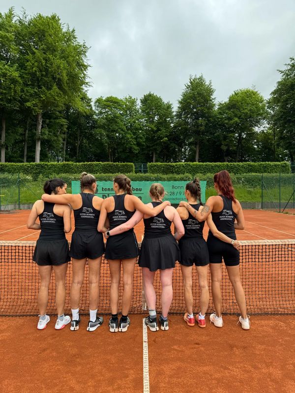 Tennisdamen KKHT Schwarz-Weiß Köln
